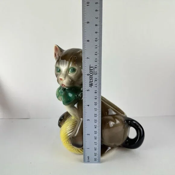 Vintage Royal Copley Ceramic Cat Planter With Bow & Yarn Ball - Picture 8 of 8